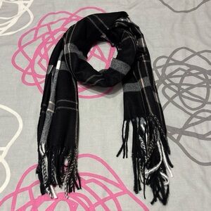 Hollister Black Plaid Fringe Scarf